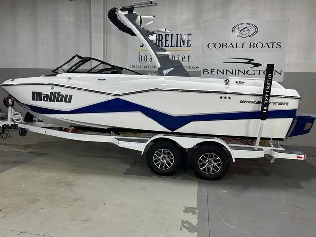 Slide: The Image of Malibu 22 LSV 2024 - 6