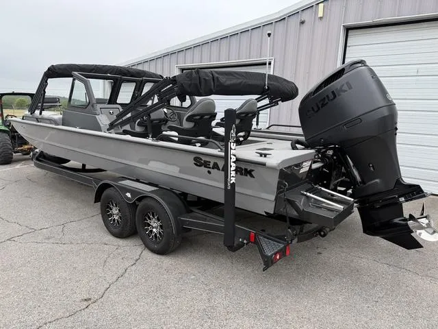 Slide: The Image of SeaArk Easy cat 2025 - 3