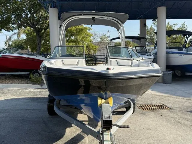 Slide: The Image of 2017 Yamaha Boats AR190 on trailer, parked outdoors under a canopy. - 29