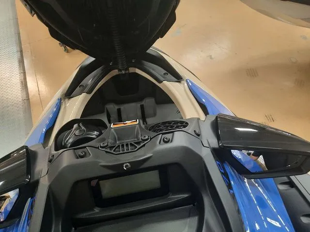 Slide: The Image of Sea-Doo Wake 170 2025 - 3