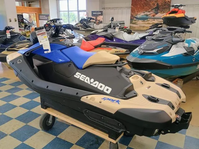 Slide: The Image of Sea-Doo Spark Trixx for 1 2025 - 10