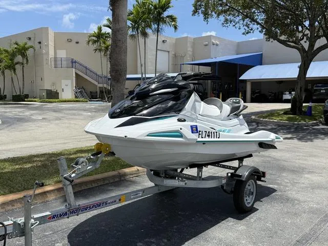 Slide: The Image of 2022 Yamaha WaveRunner VX Cruiser on trailer in sunny parking lot. - 5