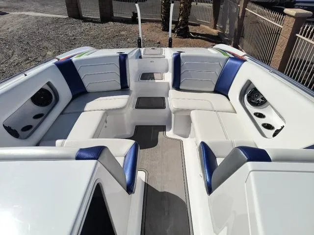 Slide: The Image of Advantage X-Flight 27 (600 HP!) 2022 - 23