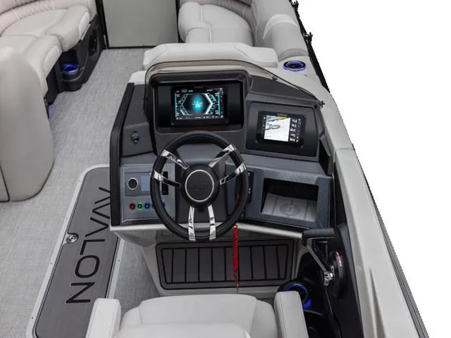 Slide: The Image of Avalon Excalibur LTD Quad Lounge 27 FT 2025 - 5