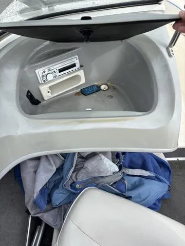 Slide: The Image of Bayliner MX 185 2006 - 12