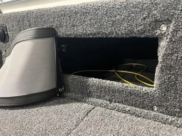 Slide: The Image of Lund 1650 Angler SS 2025 - 17