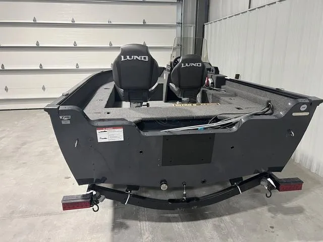 Slide: The Image of Lund 1650 Angler SS 2025 - 4