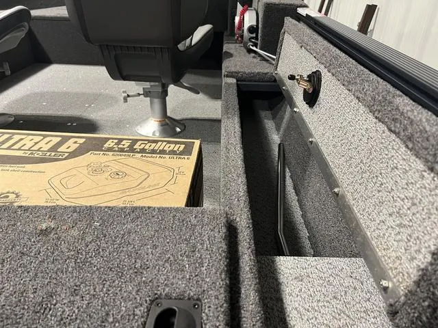 Slide: The Image of Lund 1650 Angler SS 2025 - 7