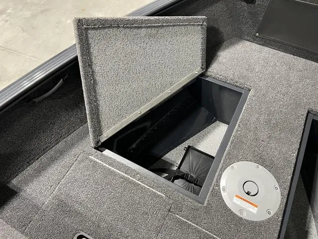 Slide: The Image of Lund 1650 Rebel XL Sport 2025 - 23