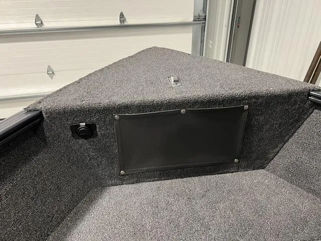 Slide: The Image of Lund 1650 Rebel XL Sport 2025 - 24