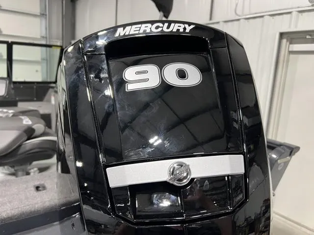 Slide: The Image of Lund 1650 Rebel XL Sport 2025 - 5