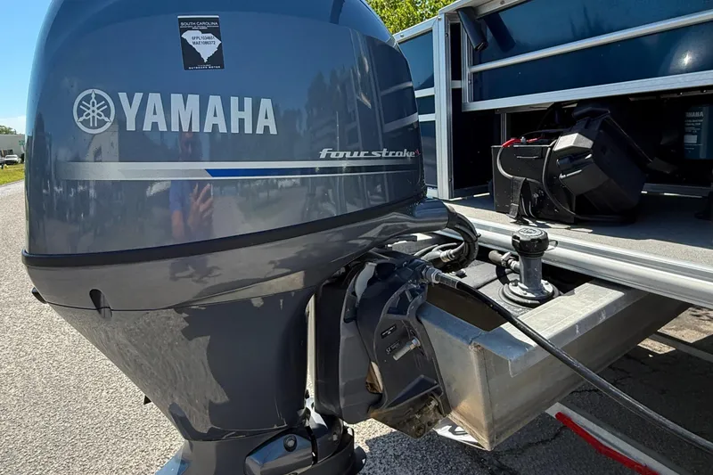 Slide: The Image of Yamaha outboard motor on 2022 Sylvan Mirage 820 PARTY FISH pontoon boat. - 7