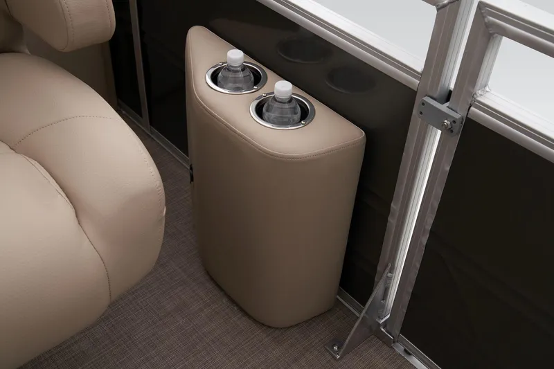 Slide: The Image of Sun Tracker Party Barge 22 DLX 2025 - 42