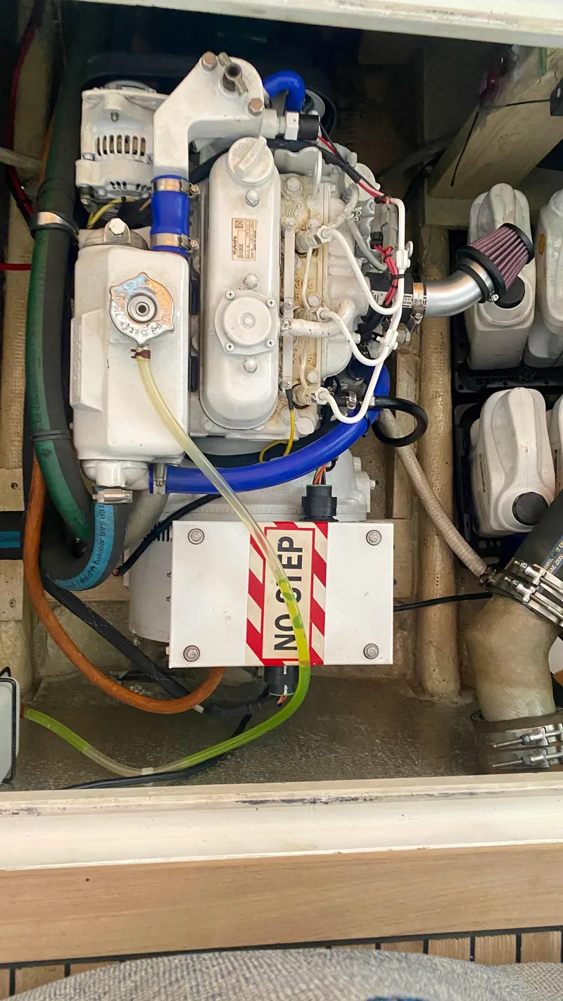 Slide: The Image of Kadey-Krogen Manatee 36 1989 - 69