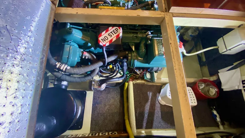 Slide: The Image of Kadey-Krogen Manatee 36 1989 - 71