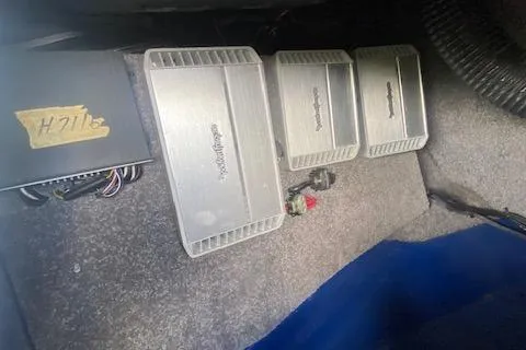 Slide: The Image of Audio amplifiers installed in a 2016 Malibu Wakesetter 25 LSV boat. - 17