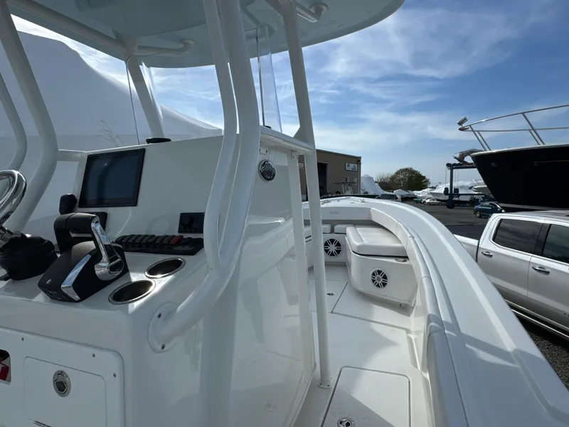 Slide: The Image of Pair Customer 24 Deep Vee Offshore, Pair Customs 24 Deep Vee, REV Yacht Sales, Contender, Regulator, SeaVee, Yellowfin, SeaHunt, SeaPro, Southport, Center Console, Mercury - 18