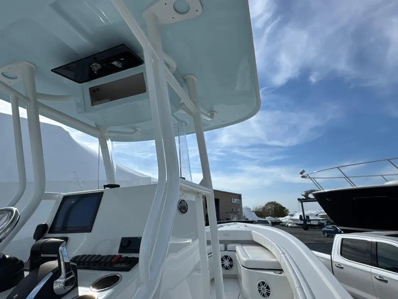 Slide: The Image of Pair Customer 24 Deep Vee Offshore, Pair Customs 24 Deep Vee, REV Yacht Sales, Contender, Regulator, SeaVee, Yellowfin, SeaHunt, SeaPro, Southport, Center Console, Mercury - 19