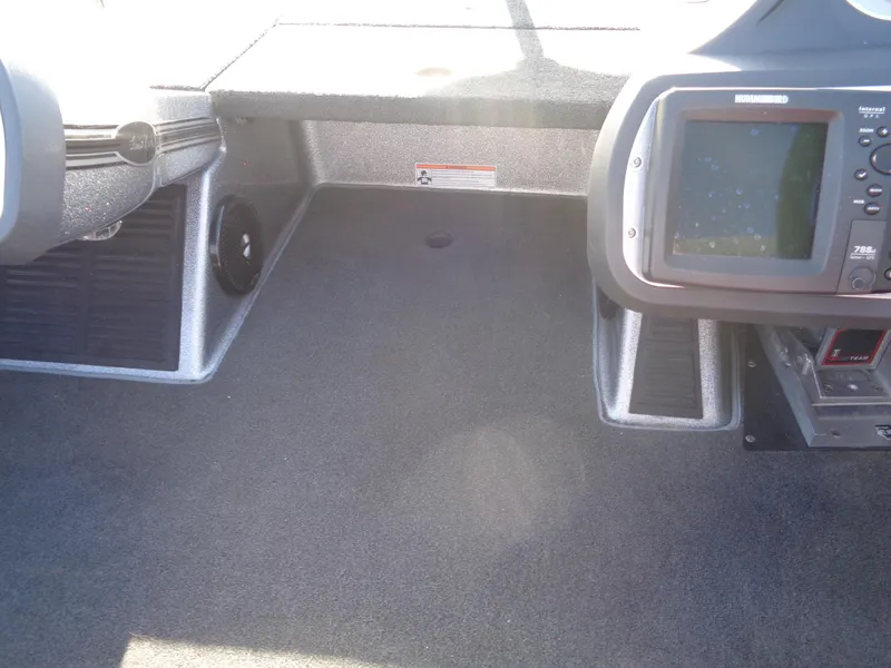 Slide: The Image of 2007 Ranger 188DVS boat interior with dashboard and electronic display. - 17