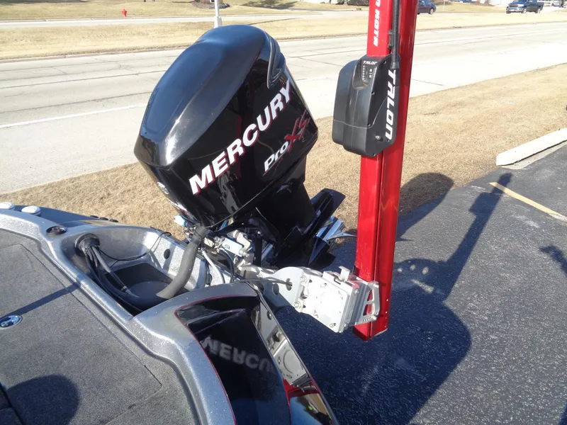 Slide: The Image of 2007 Ranger 188DVS boat with Mercury Pro XS engine and Talon anchor system. - 7