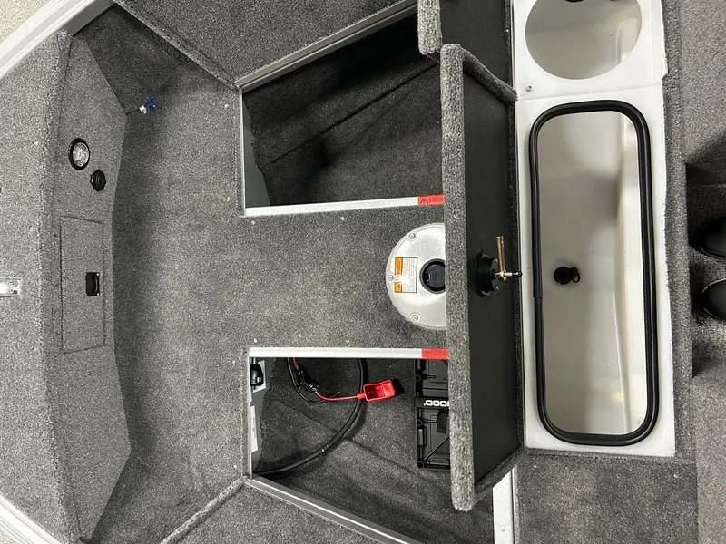 Slide: The Image of Alumacraft Classic 165 Sport 2024 - 9