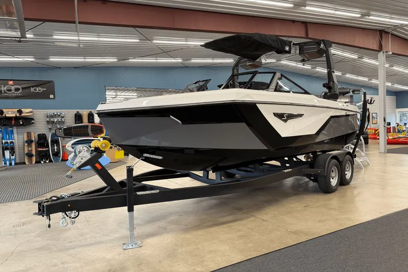 Slide: The Image of Nautique Super Air Nautique S21 2026 - 1