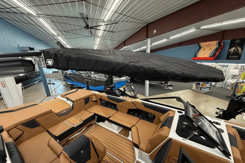 Slide: The Image of Nautique Super Air Nautique S21 2026 - 104
