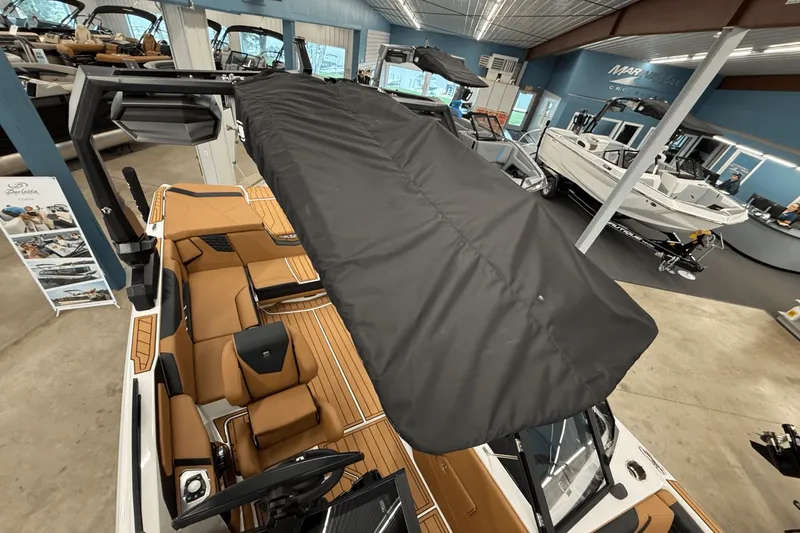 Slide: The Image of Nautique Super Air Nautique S21 2026 - 106