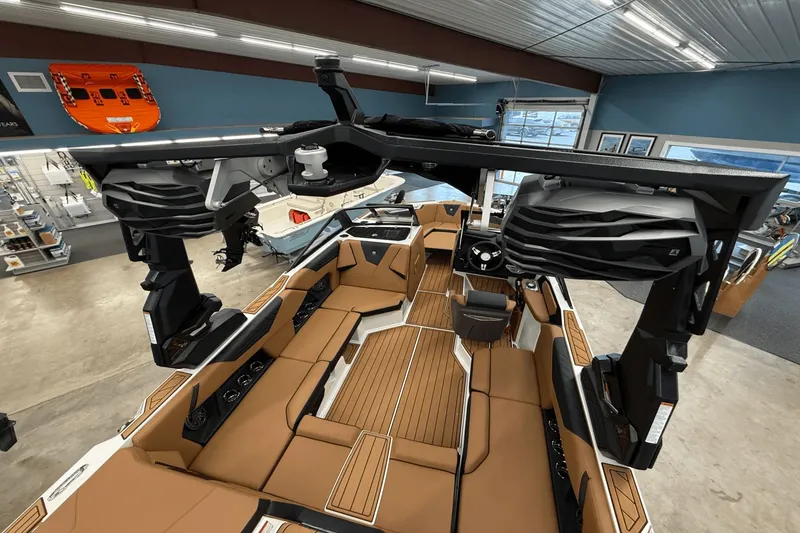 Slide: The Image of Nautique Super Air Nautique S21 2026 - 107