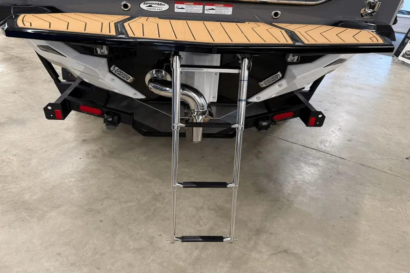 Slide: The Image of Nautique Super Air Nautique S21 2026 - 20