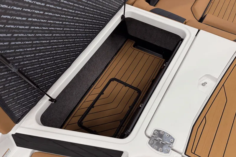 Slide: The Image of Nautique Super Air Nautique S21 2026 - 29