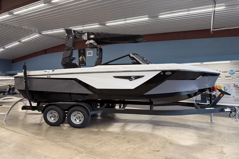 Slide: The Image of Nautique Super Air Nautique S21 2026 - 5