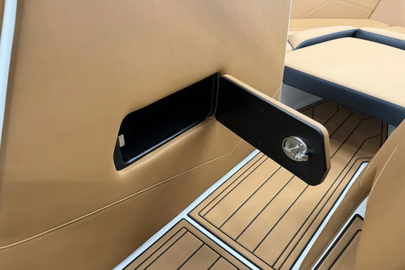 Slide: The Image of Nautique Super Air Nautique S21 2026 - 61