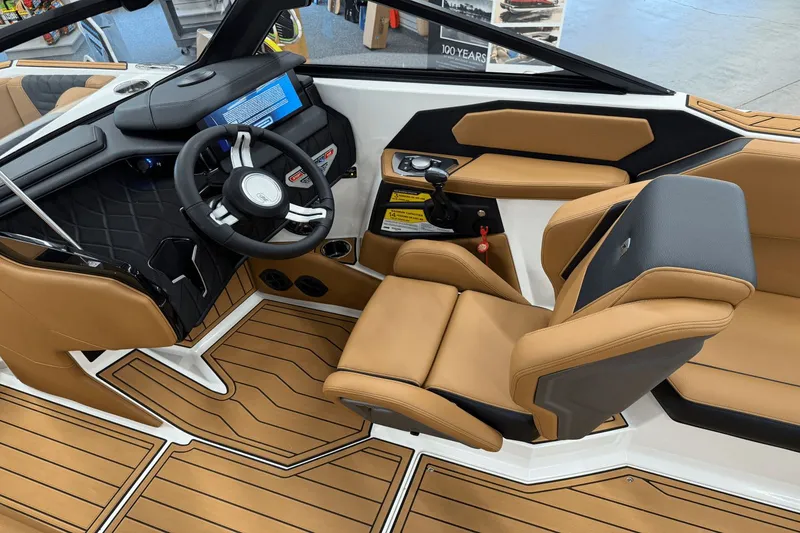 Slide: The Image of Nautique Super Air Nautique S21 2026 - 62