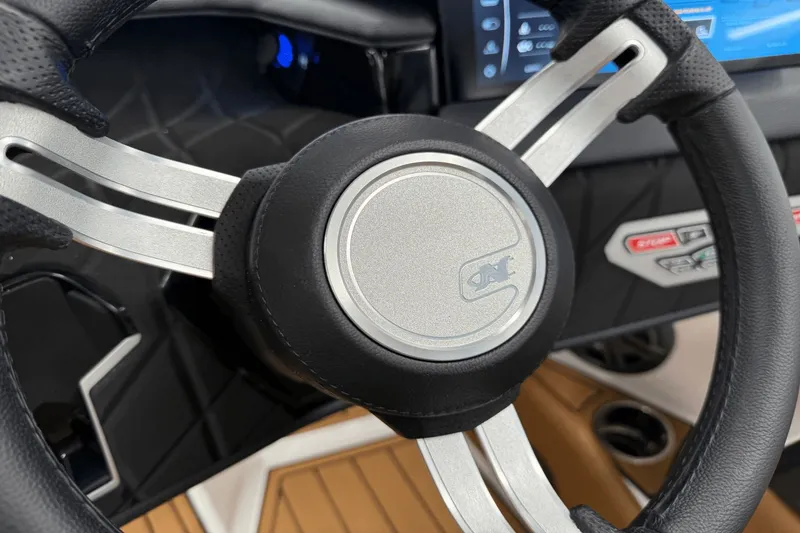 Slide: The Image of Nautique Super Air Nautique S21 2026 - 78