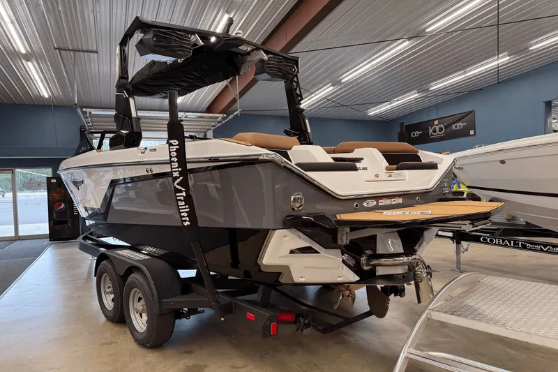 Slide: The Image of Nautique Super Air Nautique S21 2026 - 8
