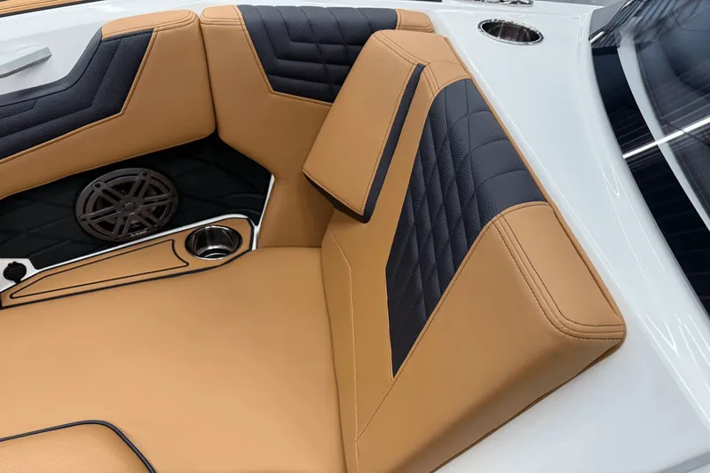 Slide: The Image of Nautique Super Air Nautique S21 2026 - 96