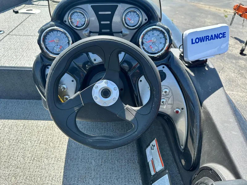 Slide: The Image of Steering console of 2023 Tracker 175 Pro Team boat with Lowrance navigation system. - 4