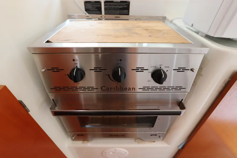 Slide: The Image of Lagoon 380 2001 - 52