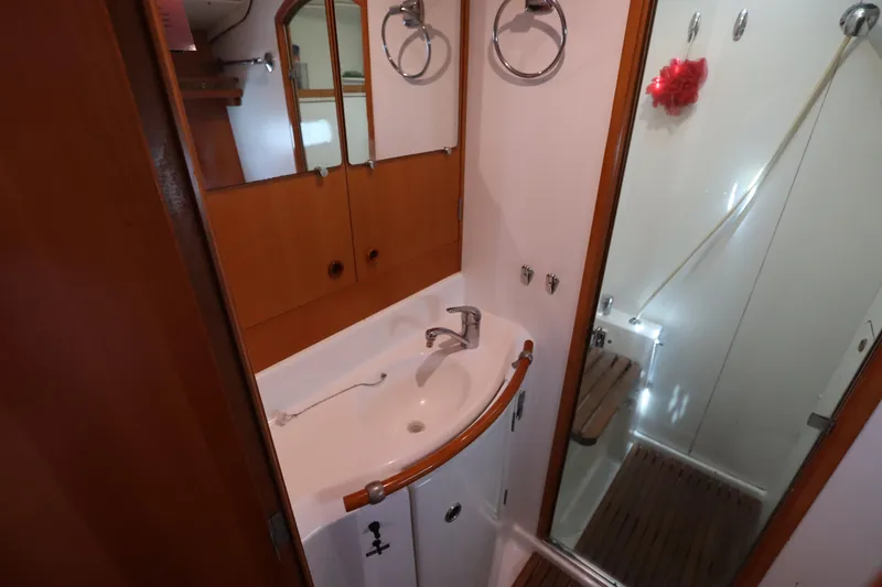 Slide: The Image of Lagoon 380 2001 - 62