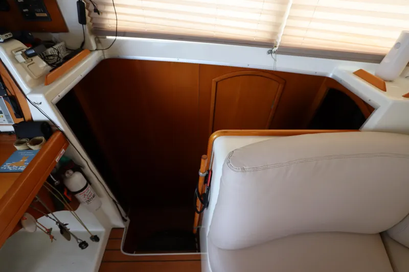 Slide: The Image of Lagoon 380 2001 - 68