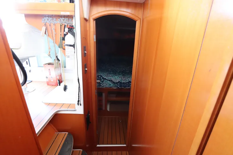 Slide: The Image of Lagoon 380 2001 - 69