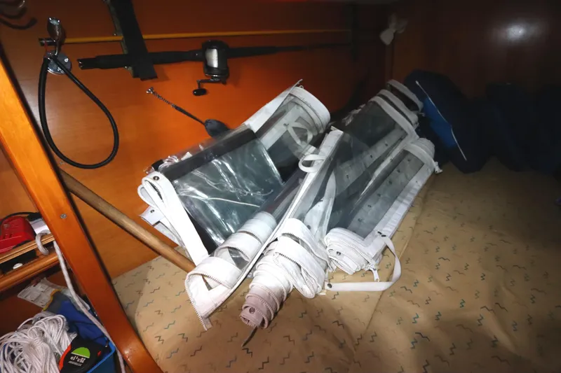 Slide: The Image of Lagoon 380 2001 - 77