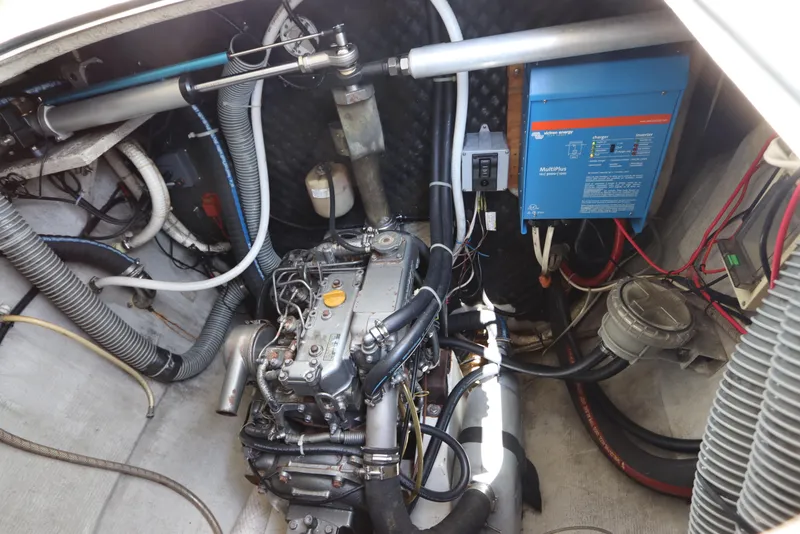 Slide: The Image of Lagoon 380 2001 - 87