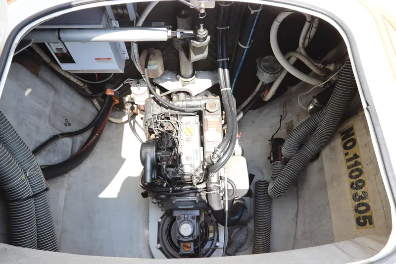 Slide: The Image of Lagoon 380 2001 - 89