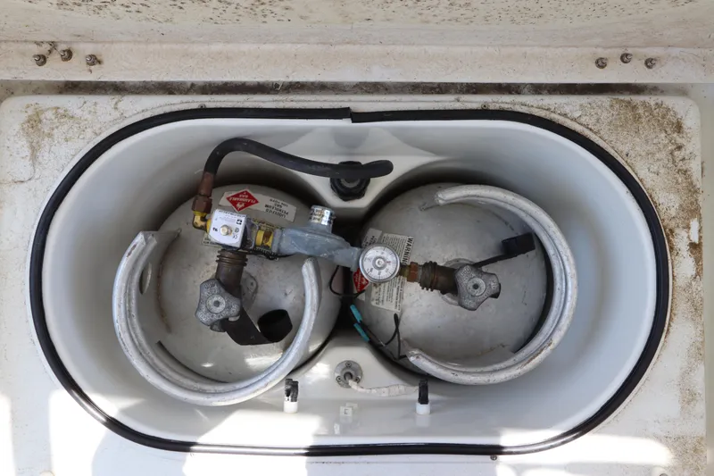 Slide: The Image of Lagoon 380 2001 - 91