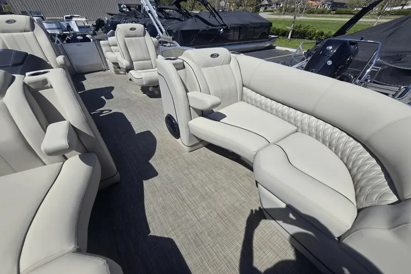 Slide: The Image of Barletta L21QC 2019 - 10