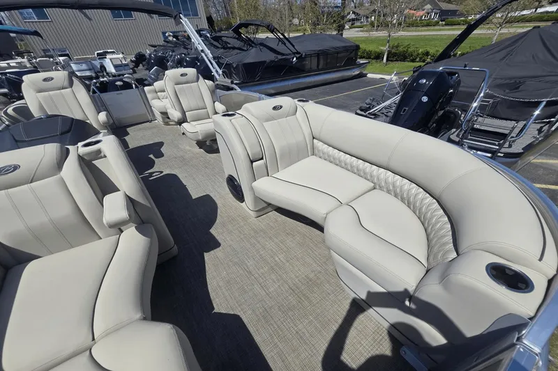 Slide: The Image of Barletta L21QC 2019 - 9