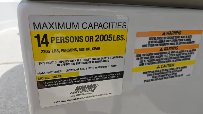 Slide: The Image of Crownline Boats 262 EX 2006 - 51