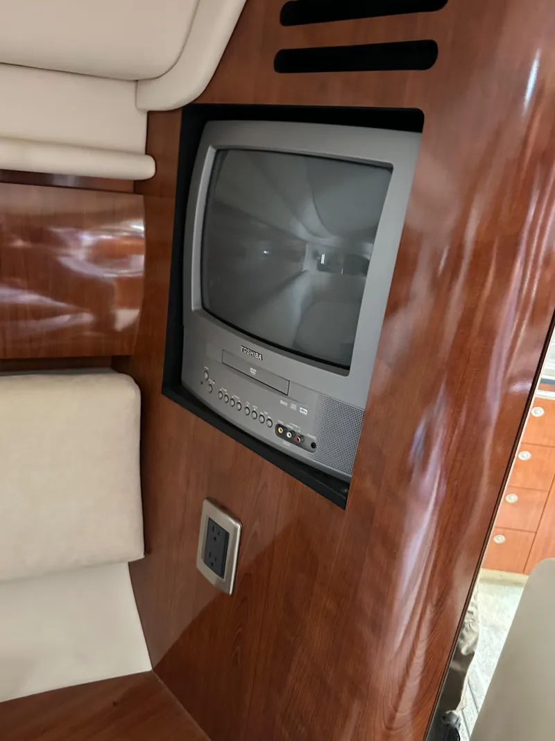 Slide: The Image of Sea Ray 360 Sundancer 2004 - 58